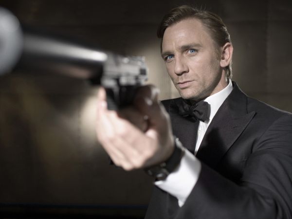 Casino Royale (2006) - Martin Campbell | Synopsis, Characteristics